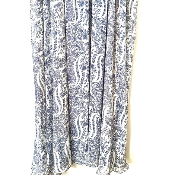 | vici • made you look paisley smocked tie strap maxi dress • medium | - Picture 16 of 17